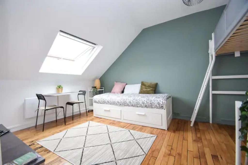 Disponible - Appartement Entier - 10Mn Rer B Aeroport Cdg - Paris Gare Du Nord, T11 Express, Le Bourget, Tout Equipe, Netflix Gratuit, 3 Personnes, 4Eme Etage, Escaliers, Parc Des Expositions, Parking Rue Gratuit Apres 19H Drancy Dış mekan fotoğraf