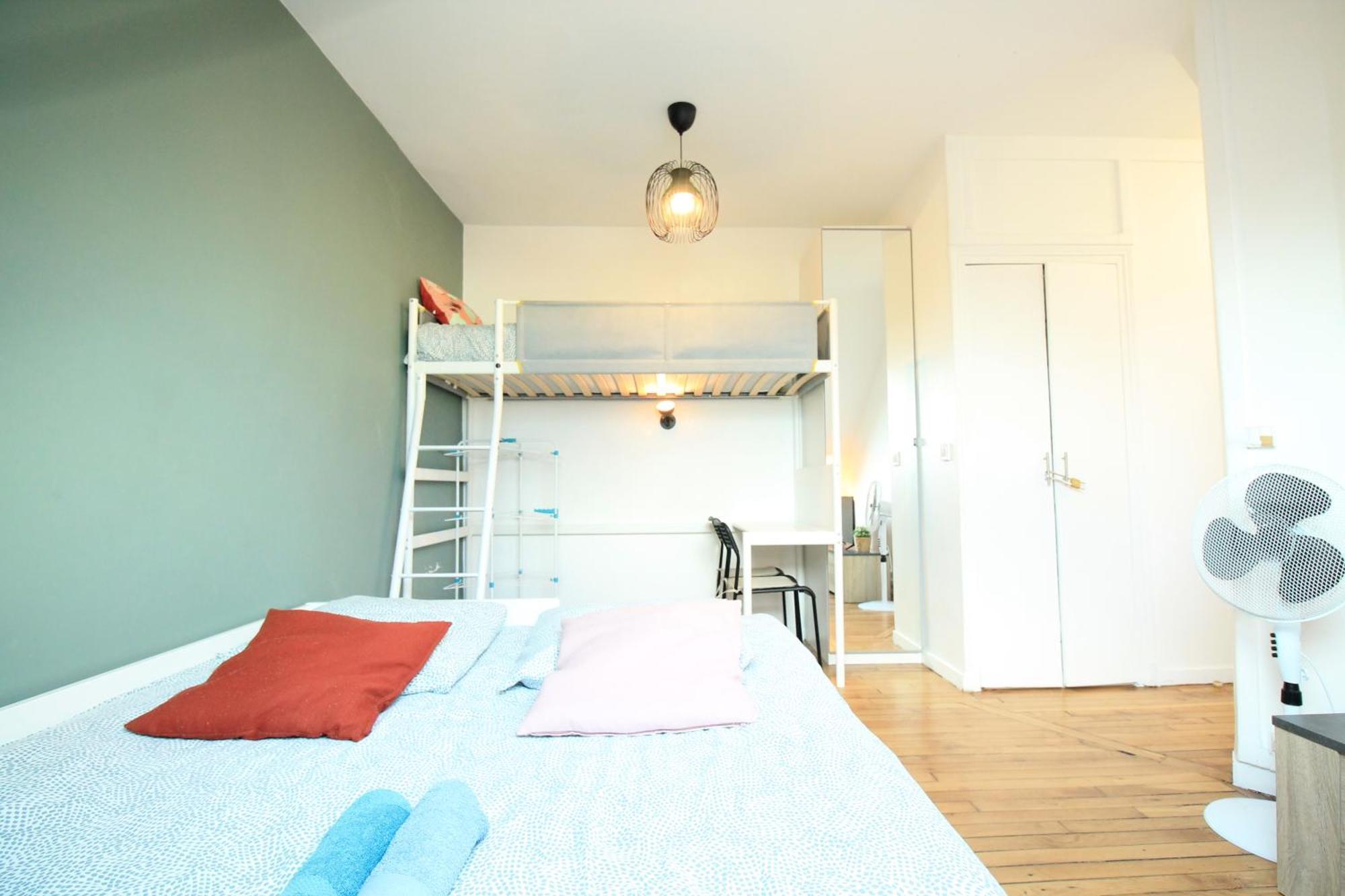 Disponible - Appartement Entier - 10Mn Rer B Aeroport Cdg - Paris Gare Du Nord, T11 Express, Le Bourget, Tout Equipe, Netflix Gratuit, 3 Personnes, 4Eme Etage, Escaliers, Parc Des Expositions, Parking Rue Gratuit Apres 19H Drancy Dış mekan fotoğraf