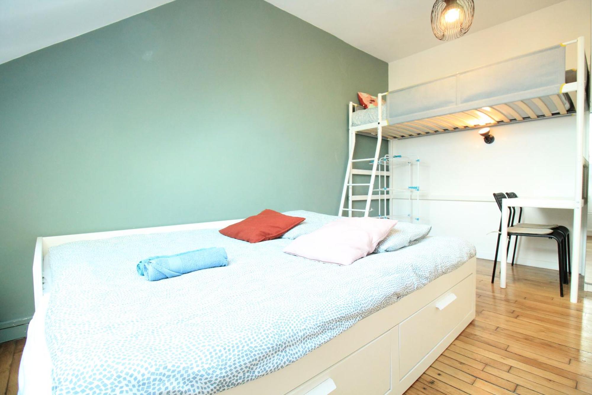 Disponible - Appartement Entier - 10Mn Rer B Aeroport Cdg - Paris Gare Du Nord, T11 Express, Le Bourget, Tout Equipe, Netflix Gratuit, 3 Personnes, 4Eme Etage, Escaliers, Parc Des Expositions, Parking Rue Gratuit Apres 19H Drancy Dış mekan fotoğraf
